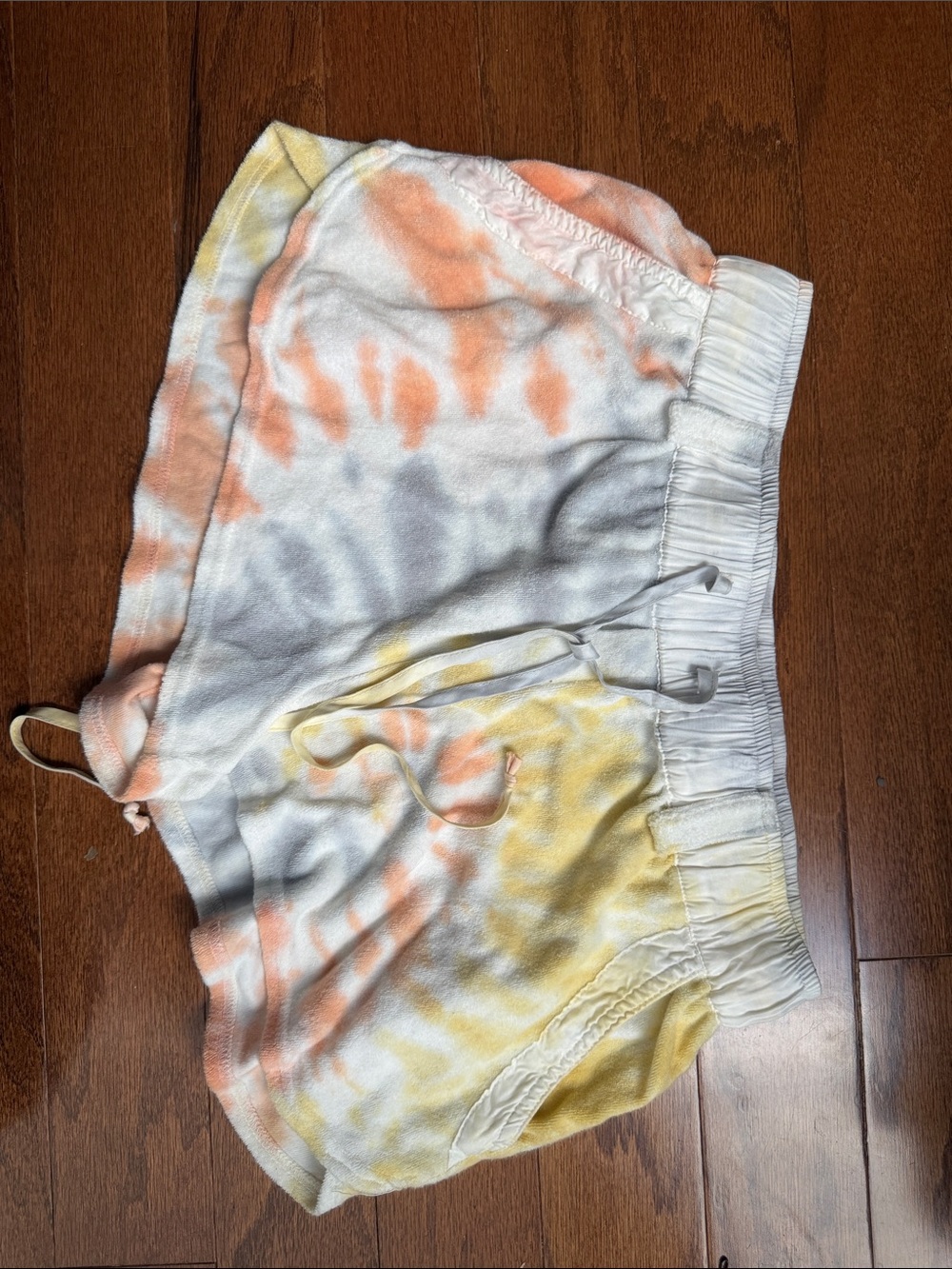 Young Fabulous & Broke White Tie-Dye Swim Coverup Shorts | M